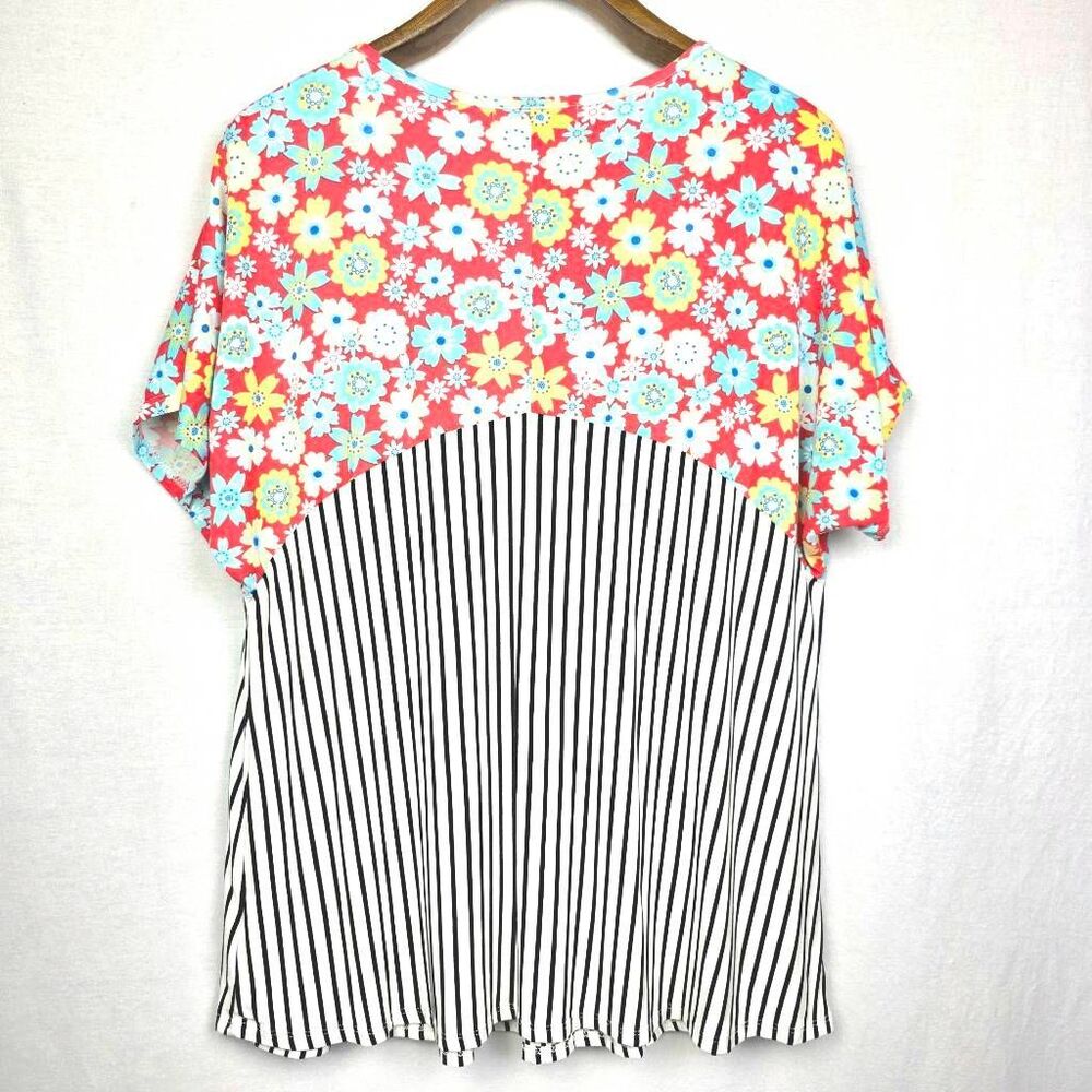 Haptics Floral Stripe Colorblock Top L - Picture 7 of 8
